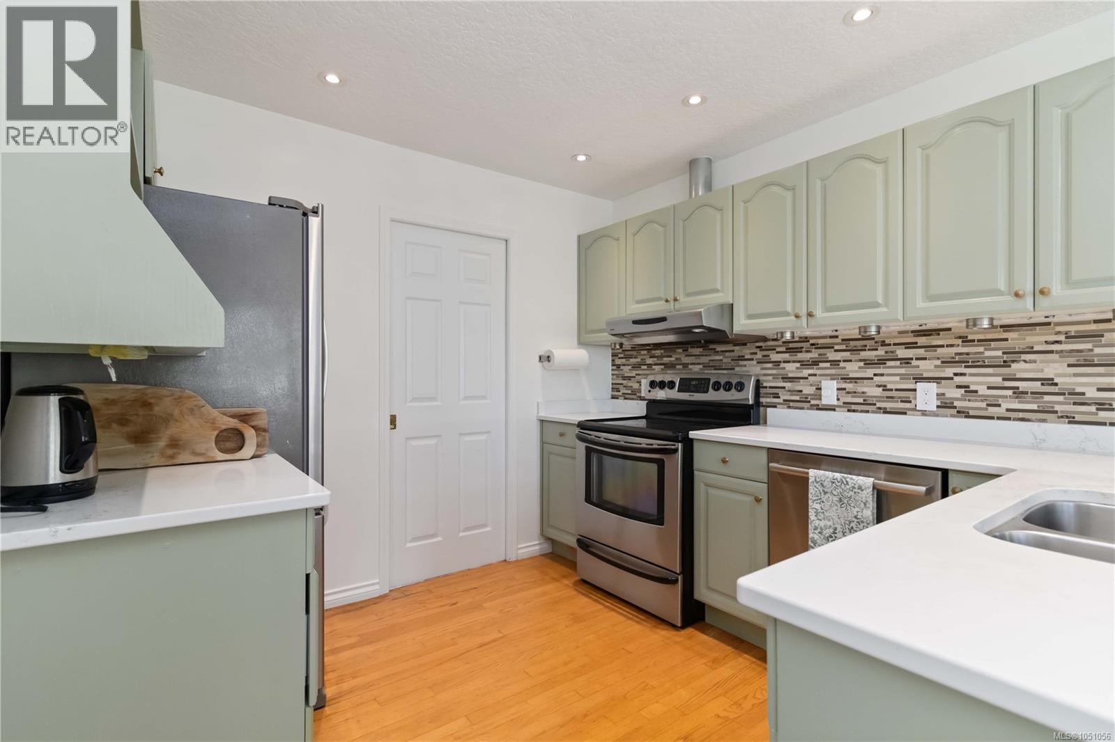 646 Cains Way Property Photo 17