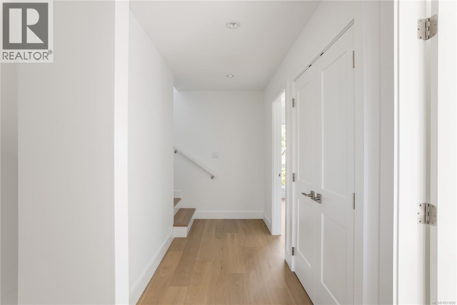 4 2118 Pentland Rd Property Photo 38