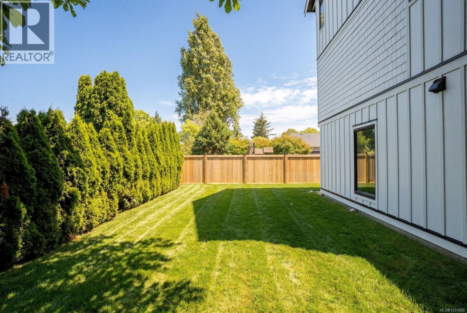 4 2118 Pentland Rd Property Photo 42