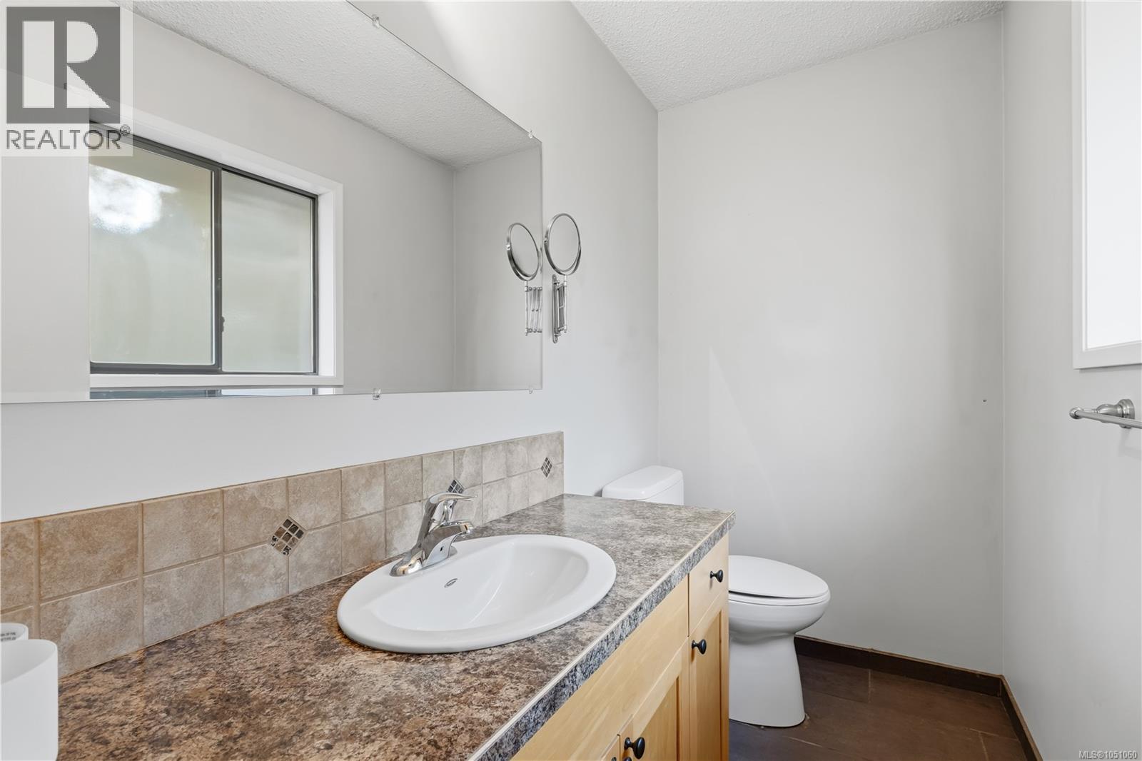1258 Rupert Rd Property Photo 24