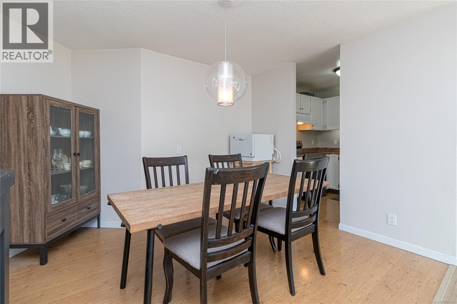 204 877 Ellery St Property Photo 5