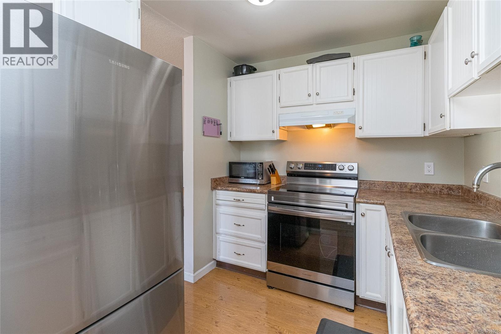 204 877 Ellery St Property Photo 8