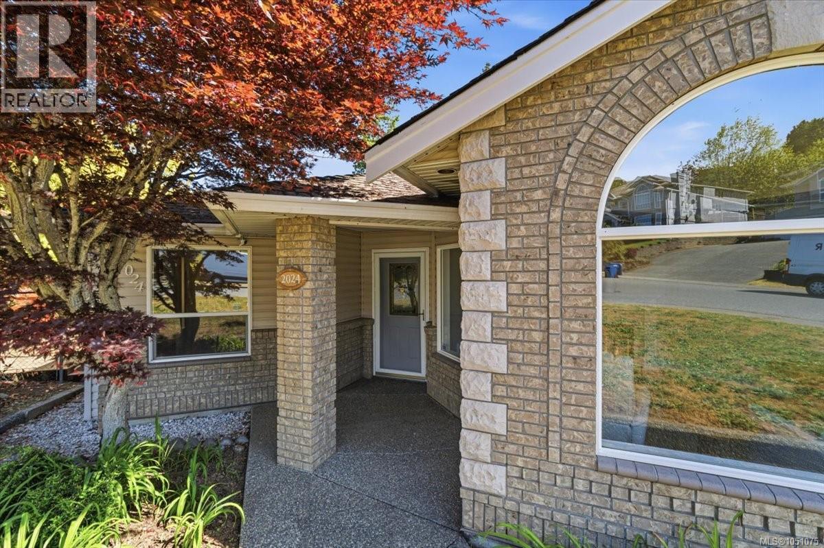 2024 Placid Cres Property Photo 5