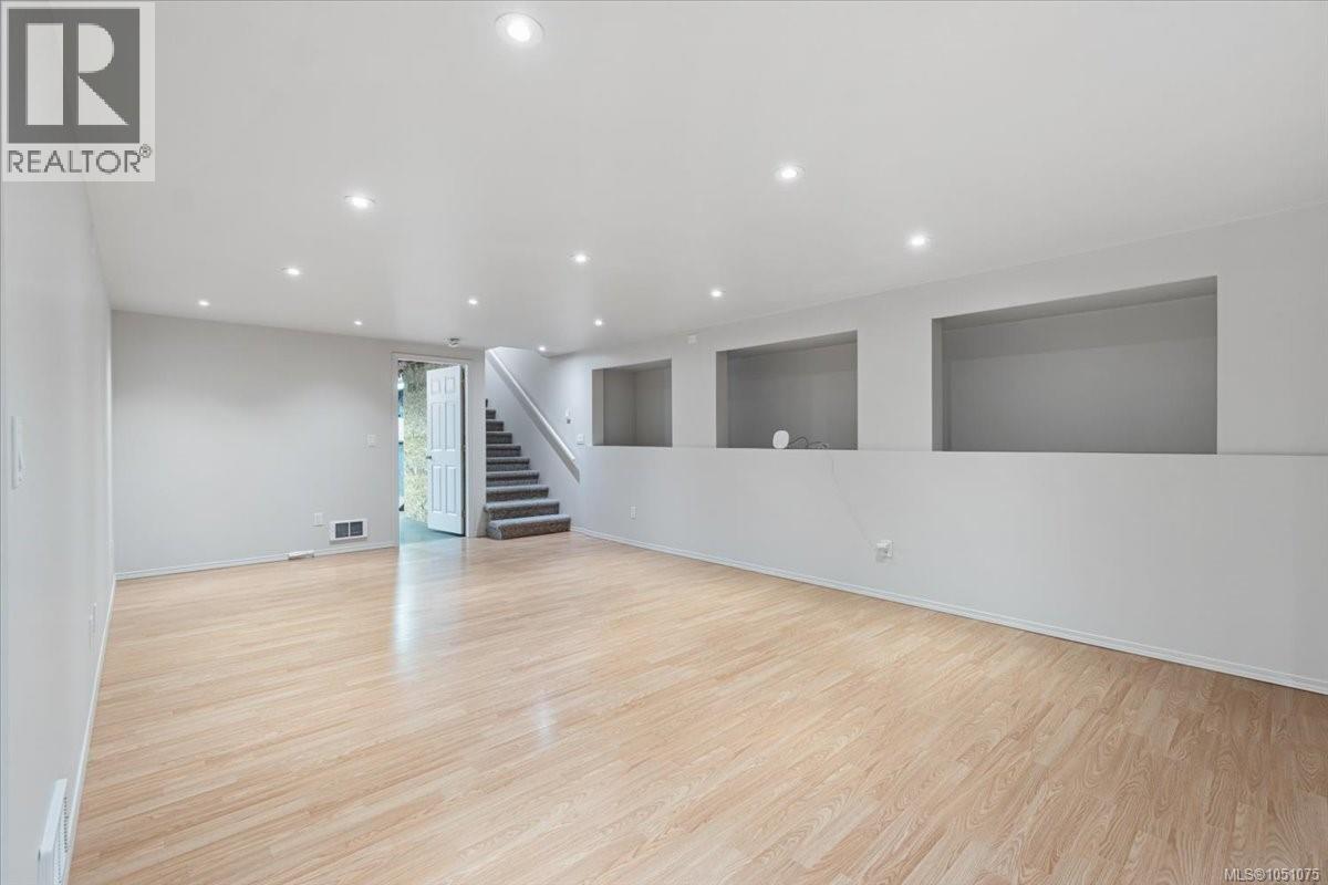 2024 Placid Cres Property Photo 32