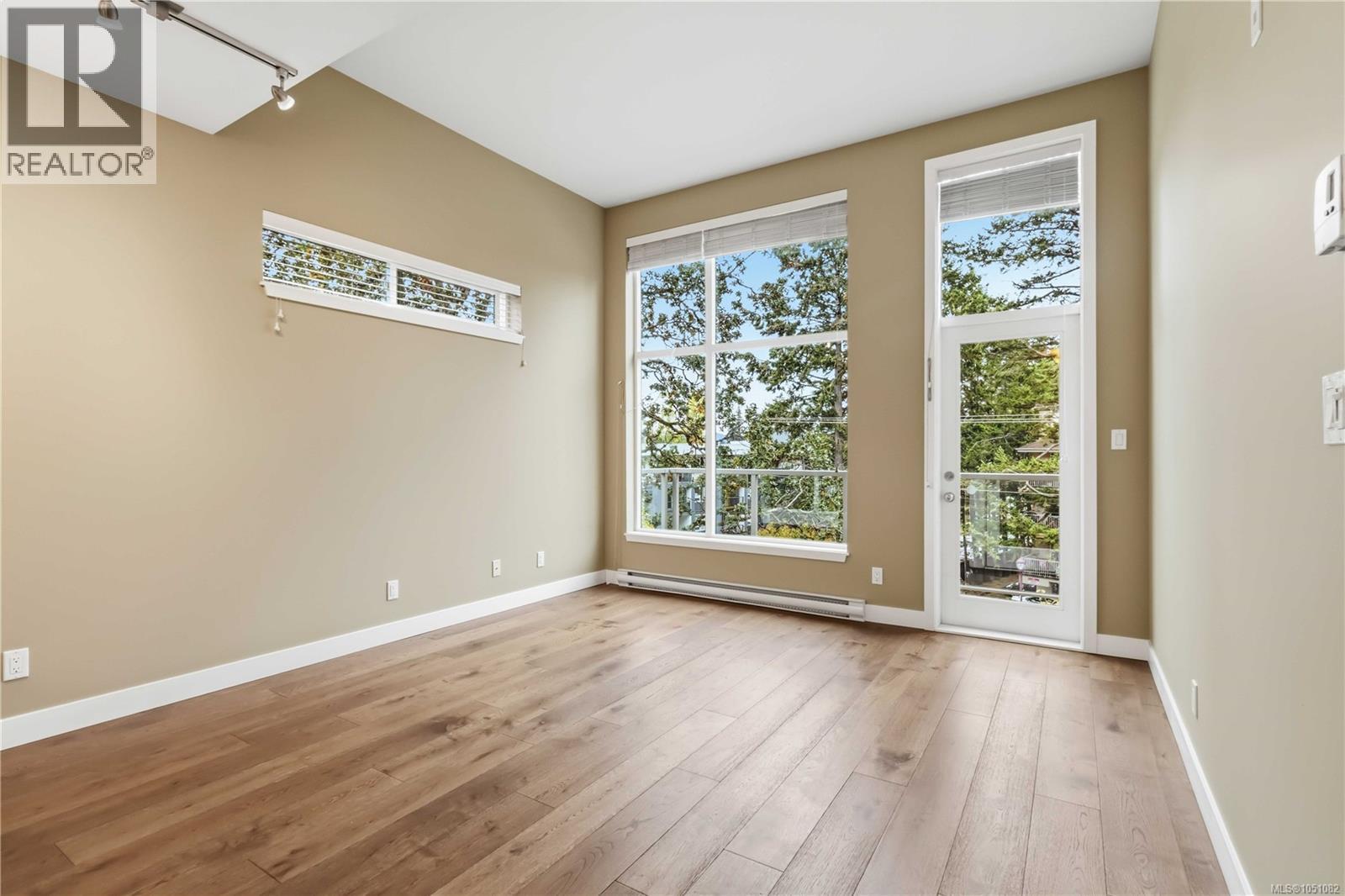 410 611 Goldstream Ave Property Photo 9