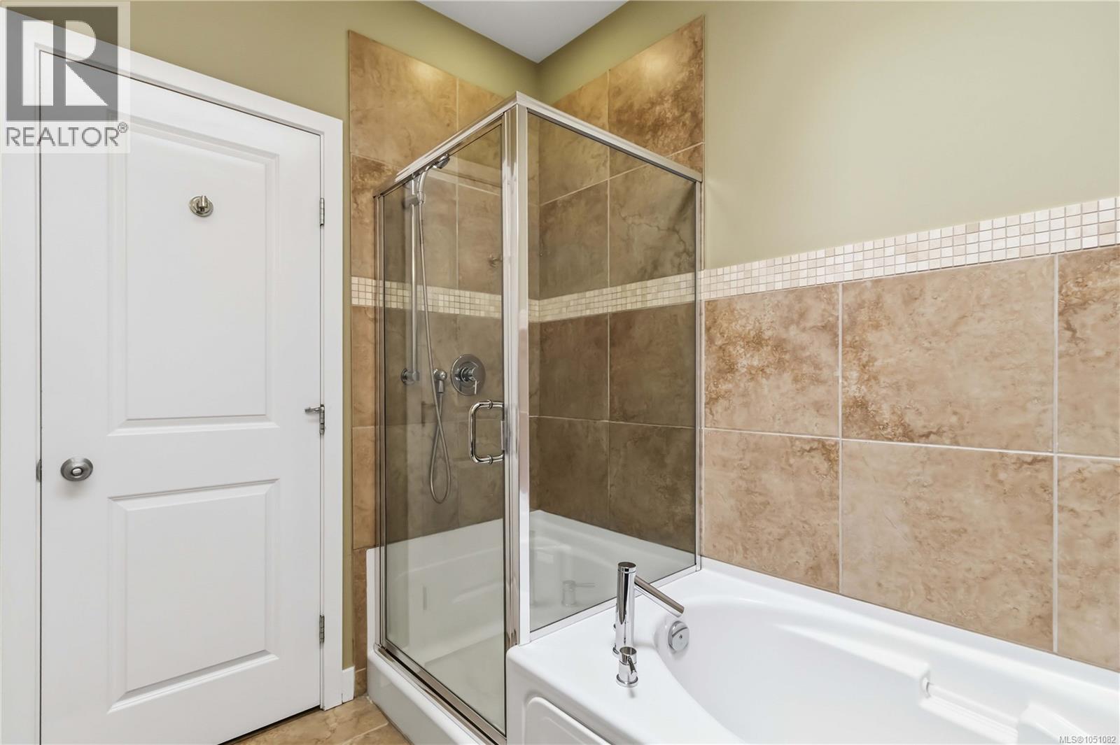 410 611 Goldstream Ave Property Photo 28
