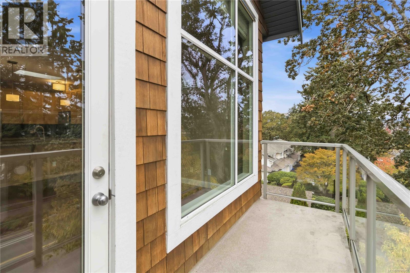 410 611 Goldstream Ave Property Photo 32