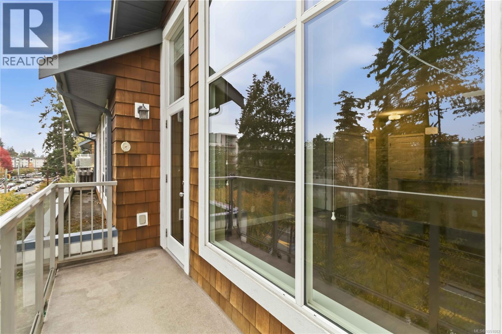410 611 Goldstream Ave Property Photo 33