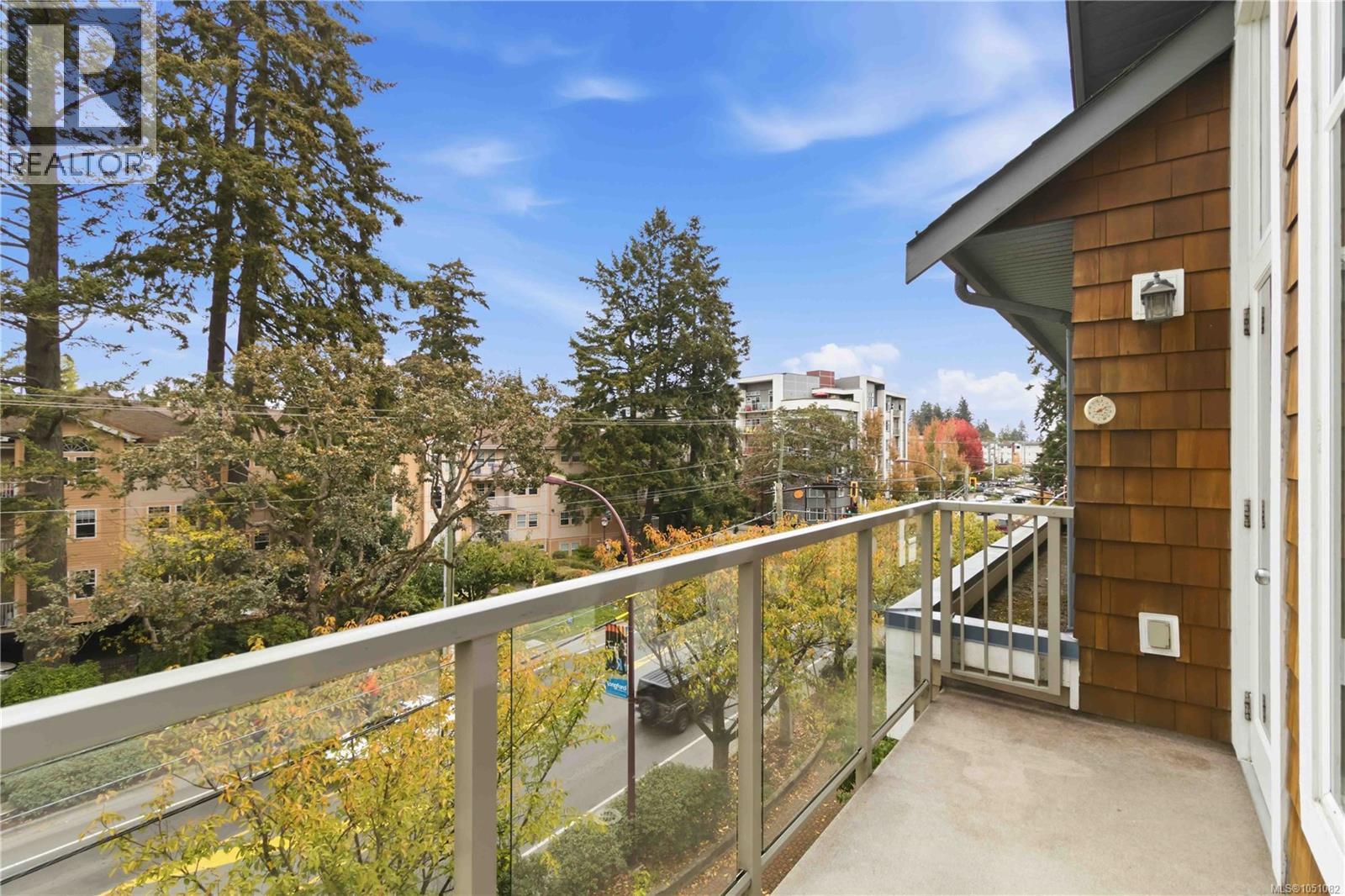 410 611 Goldstream Ave Property Photo 34