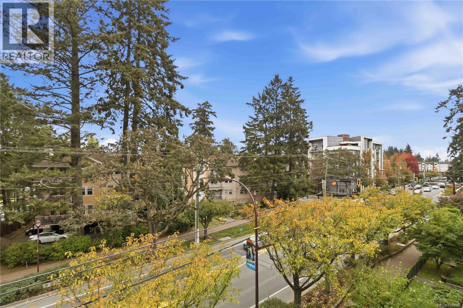 410 611 Goldstream Ave Property Photo 37