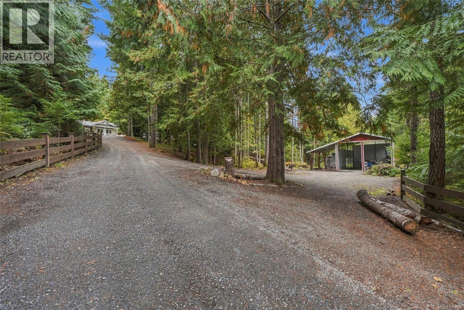 1580 Meadowood Way Property Photo 14