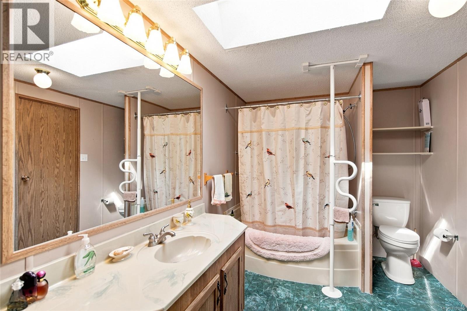1115 Symons Cres Property Photo 17
