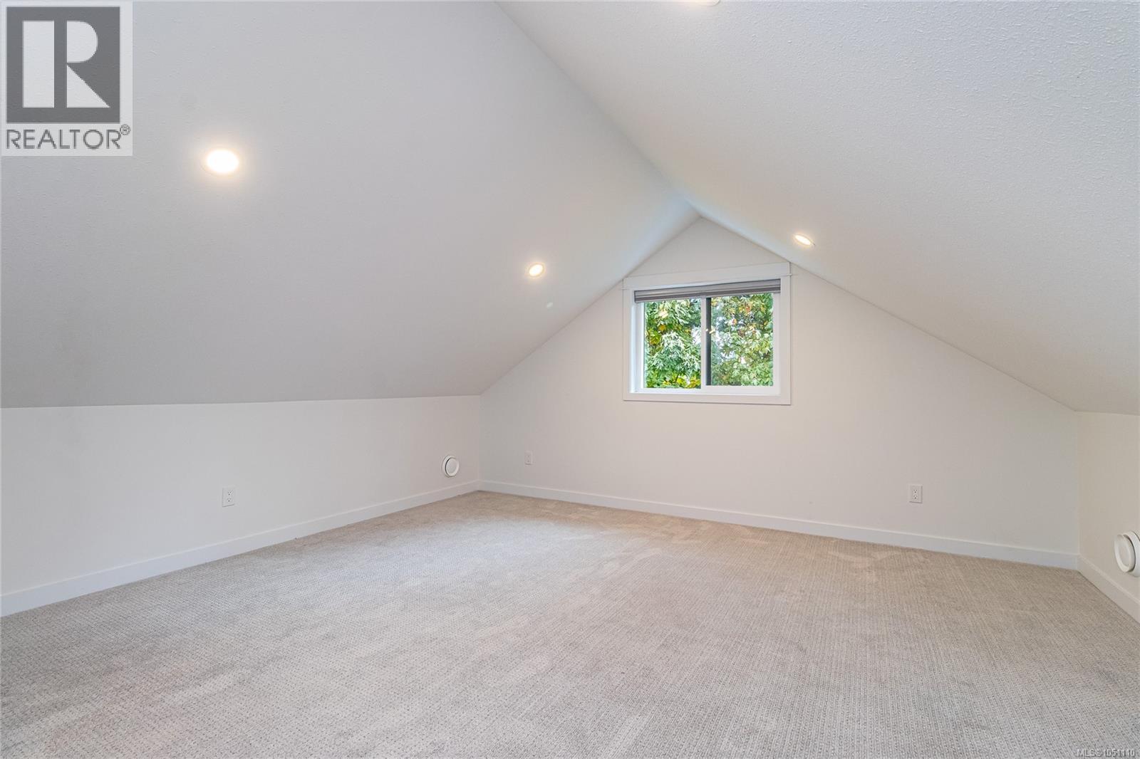 3800 Creekside Dr Property Photo 15