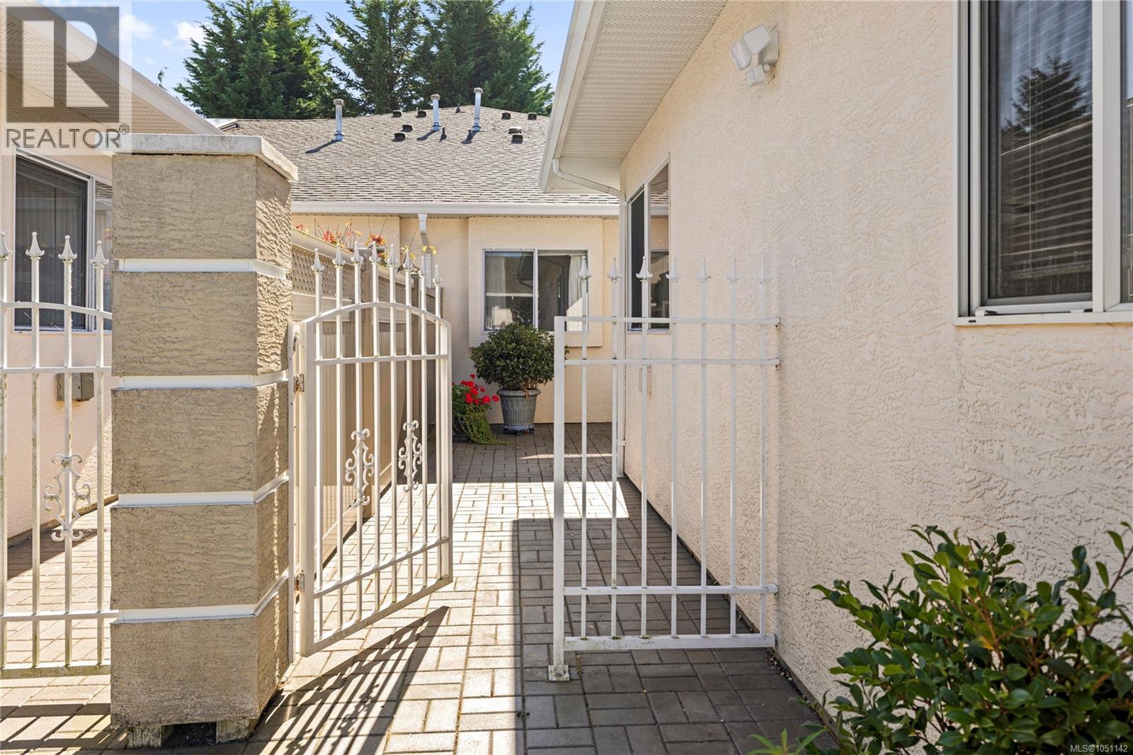 126 Ocean Walk Dr Property Photo 25