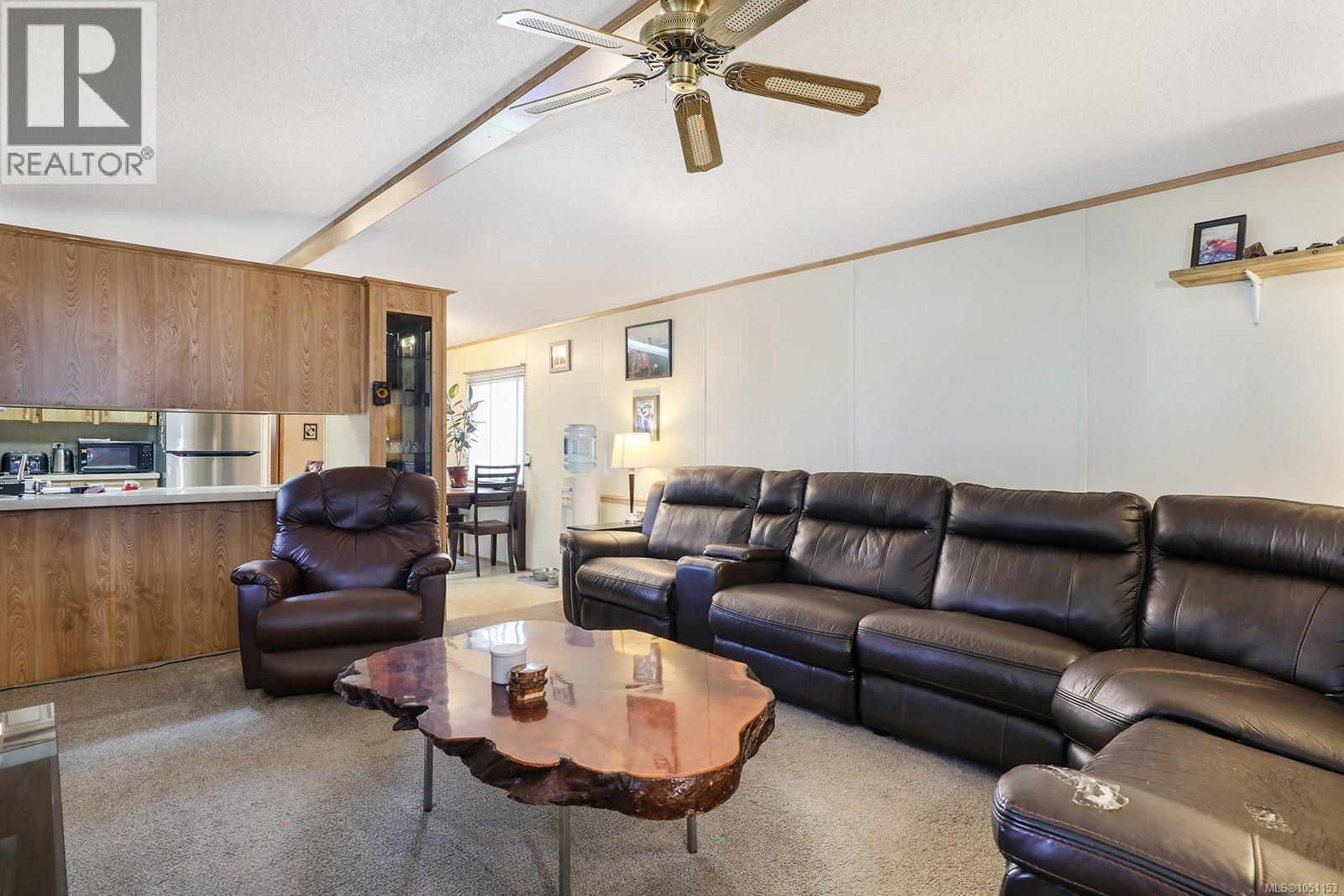 7561 Howard Rd Property Photo 10