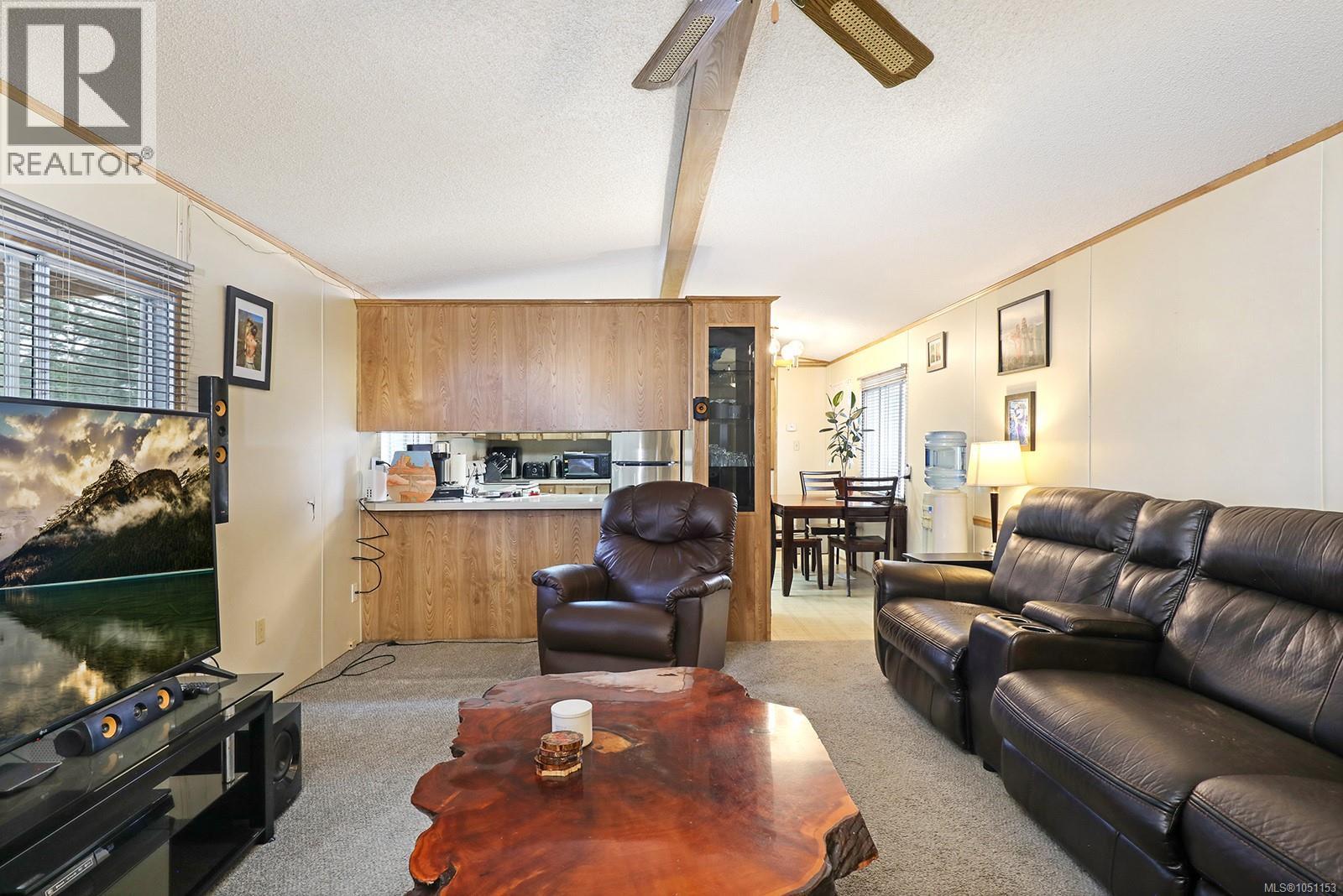 7561 Howard Rd Property Photo 11