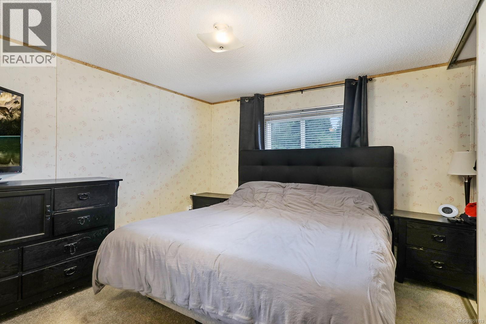 7561 Howard Rd Property Photo 16