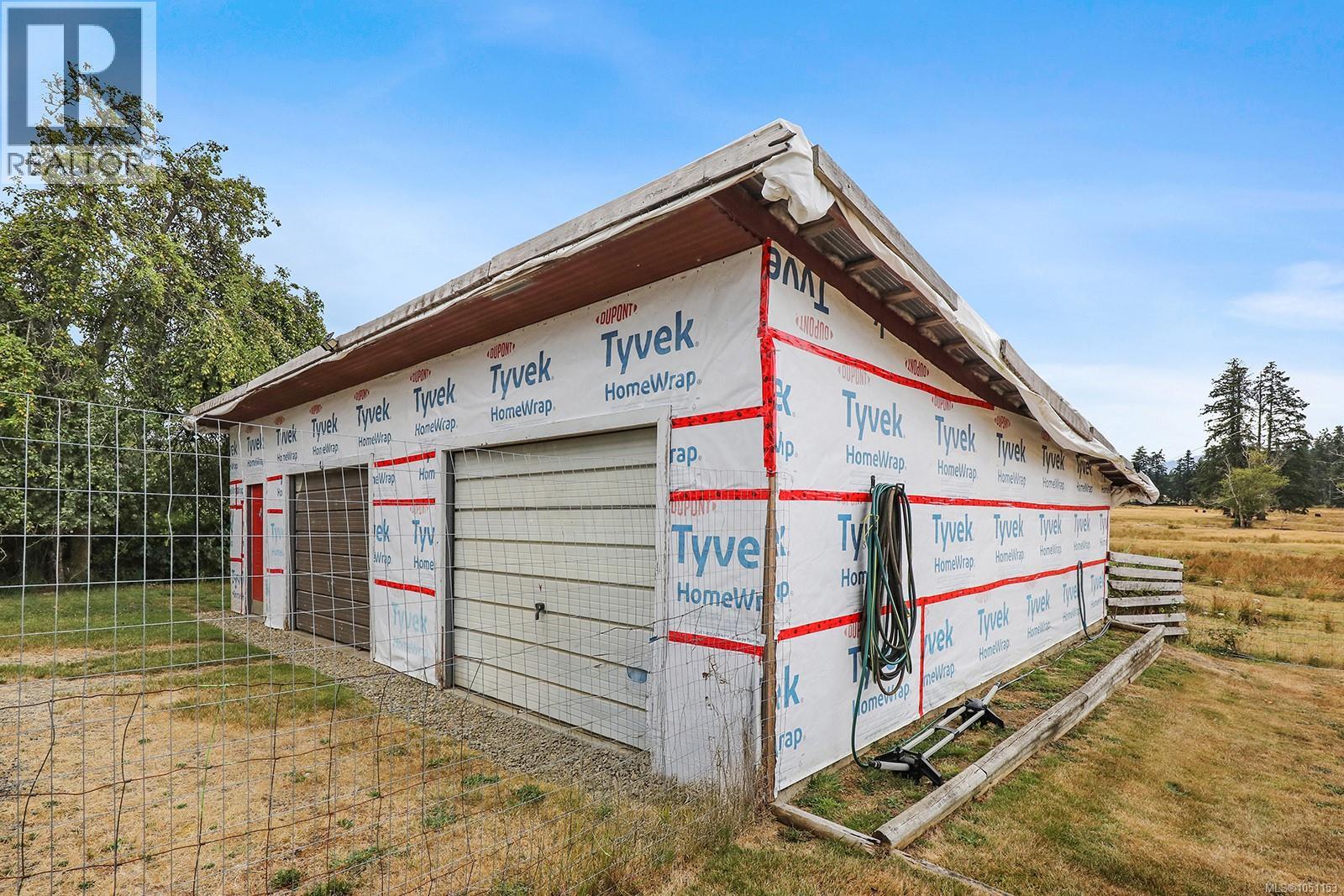 7561 Howard Rd Property Photo 21