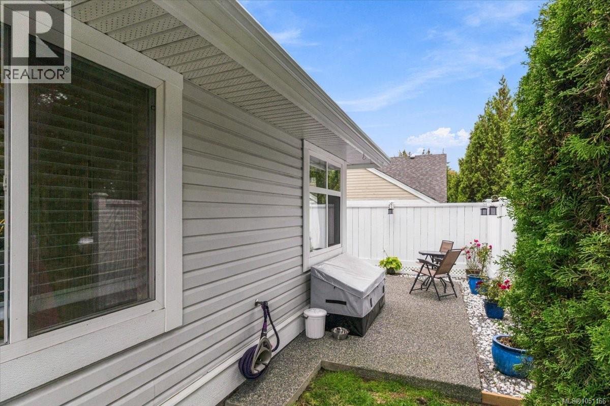 5267 Arbour Cres Property Photo 36