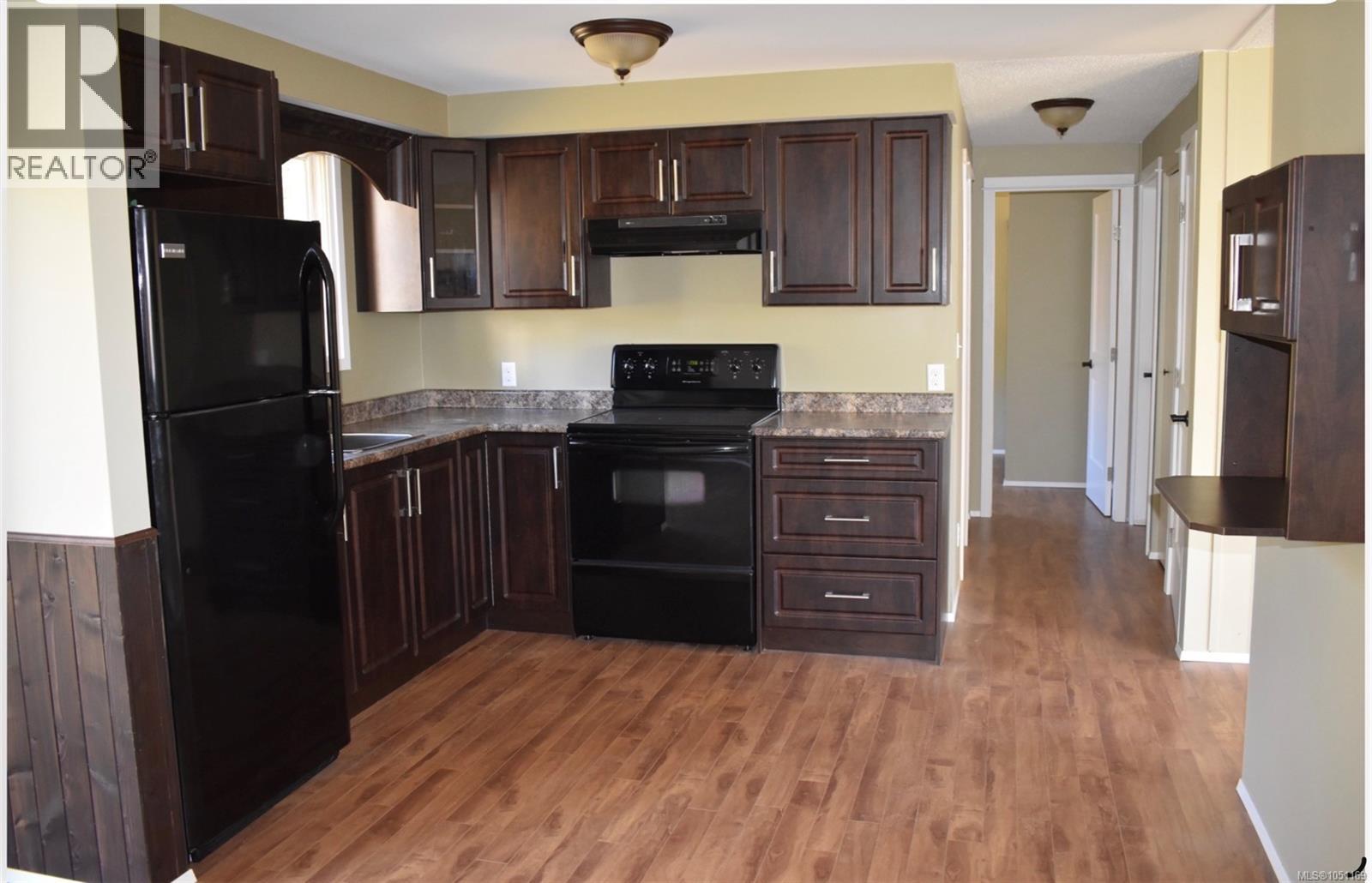 131 Cedar St Property Photo 6
