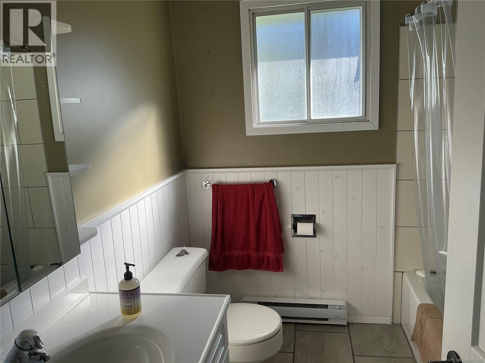 131 Cedar St Property Photo 10