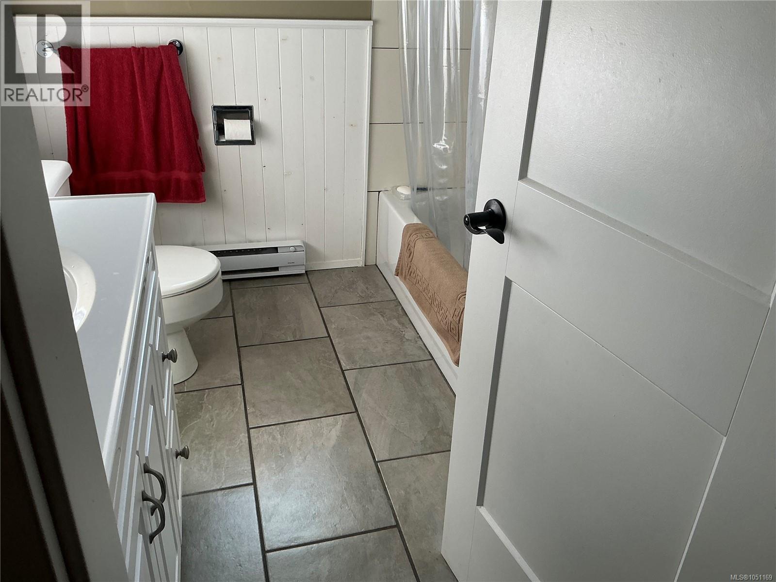 131 Cedar St Property Photo 11