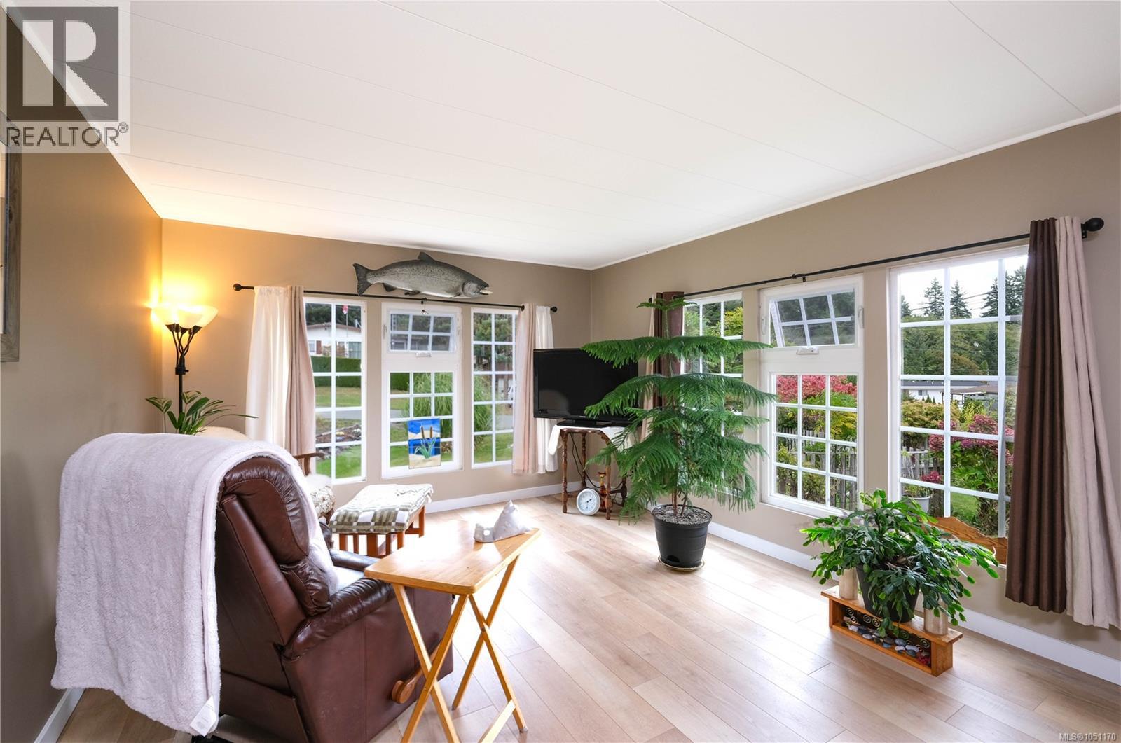 2129 Rama Rd Property Photo 2