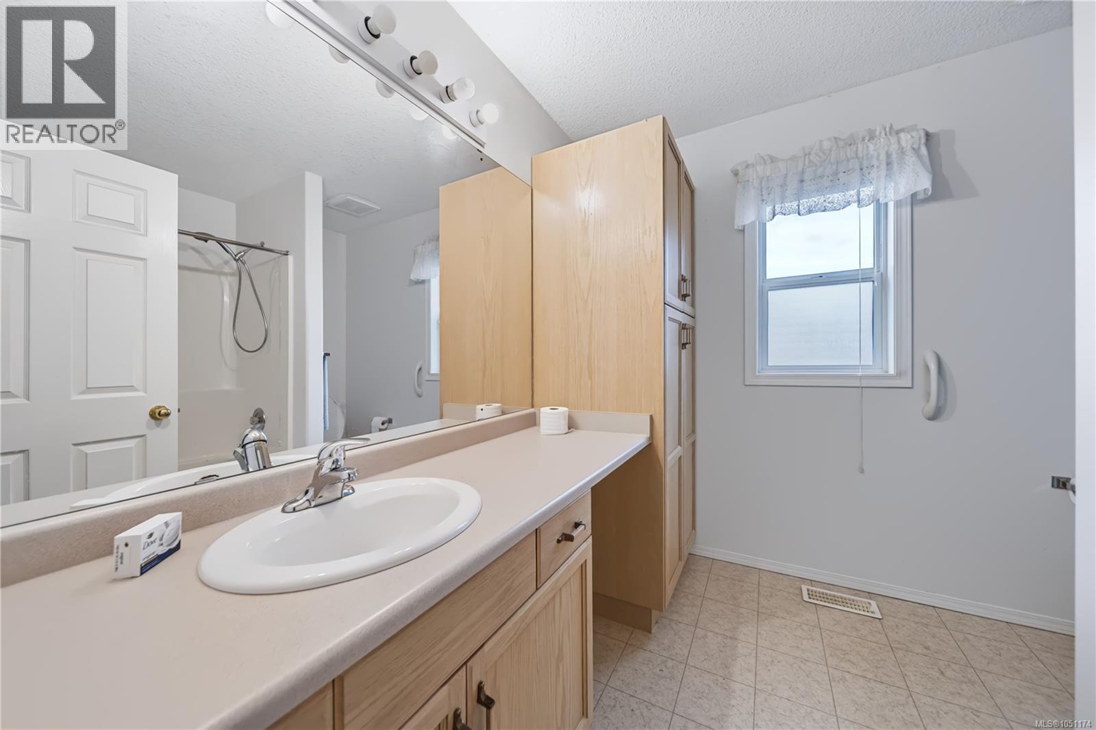 3931 Excalibur St Property Photo 14