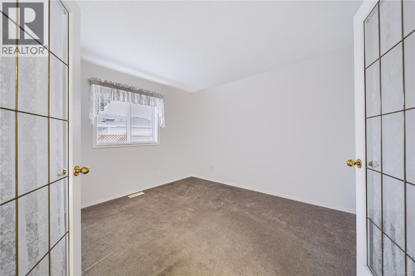 3931 Excalibur St Property Photo 18