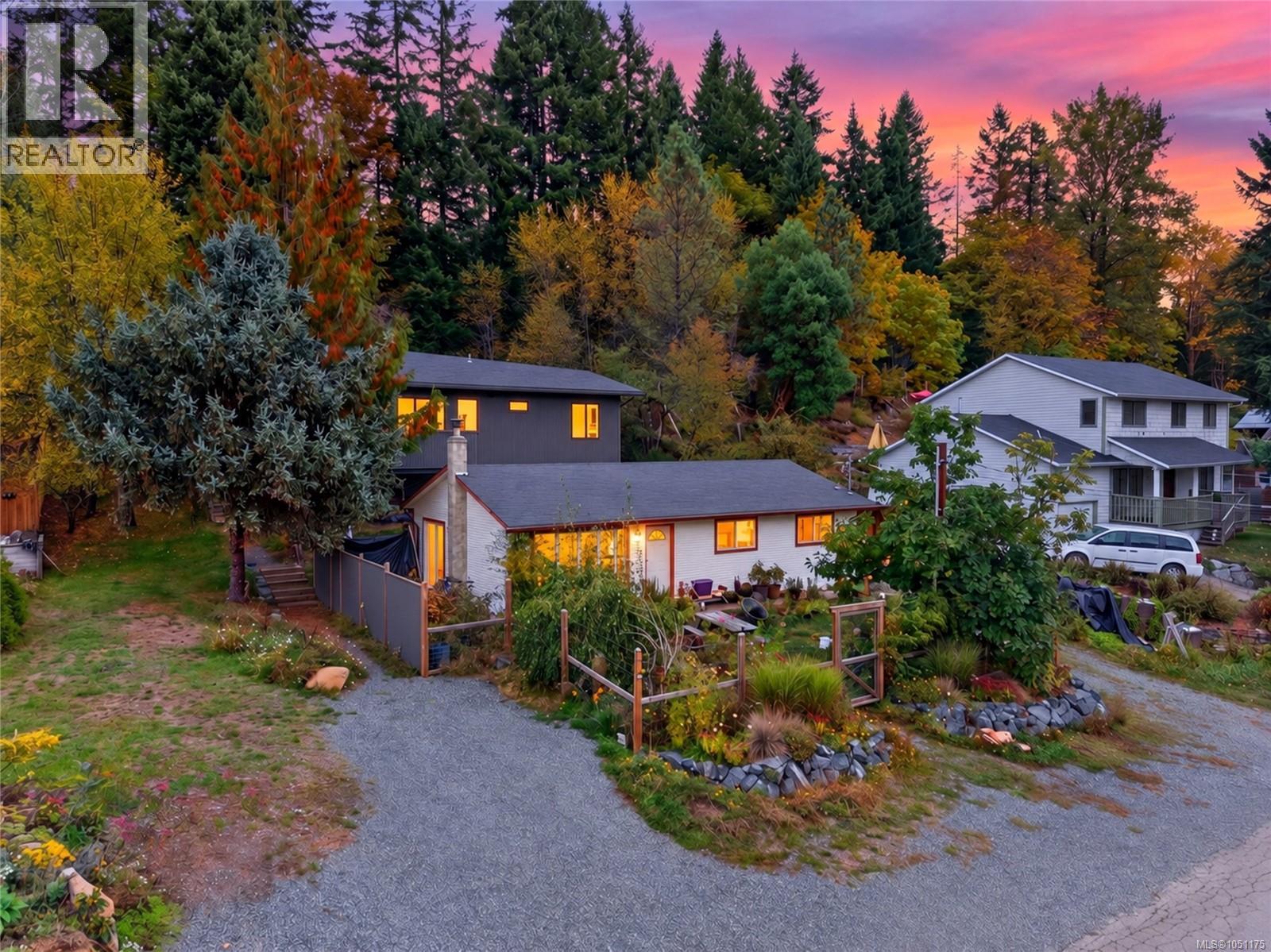 2522 Dunsmuir Ave Property Photo 1