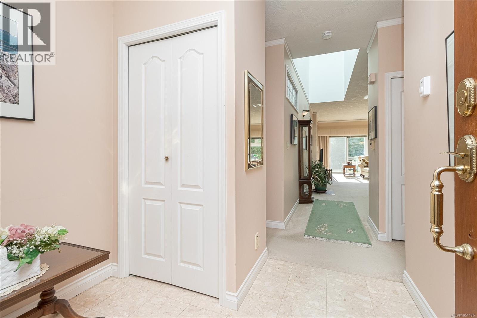 13 4318 Emily Carr Dr Property Photo 4