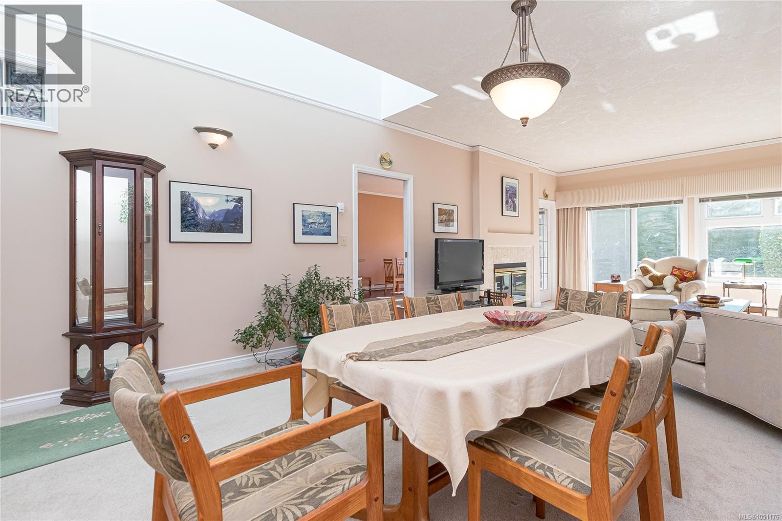 13 4318 Emily Carr Dr Property Photo 11