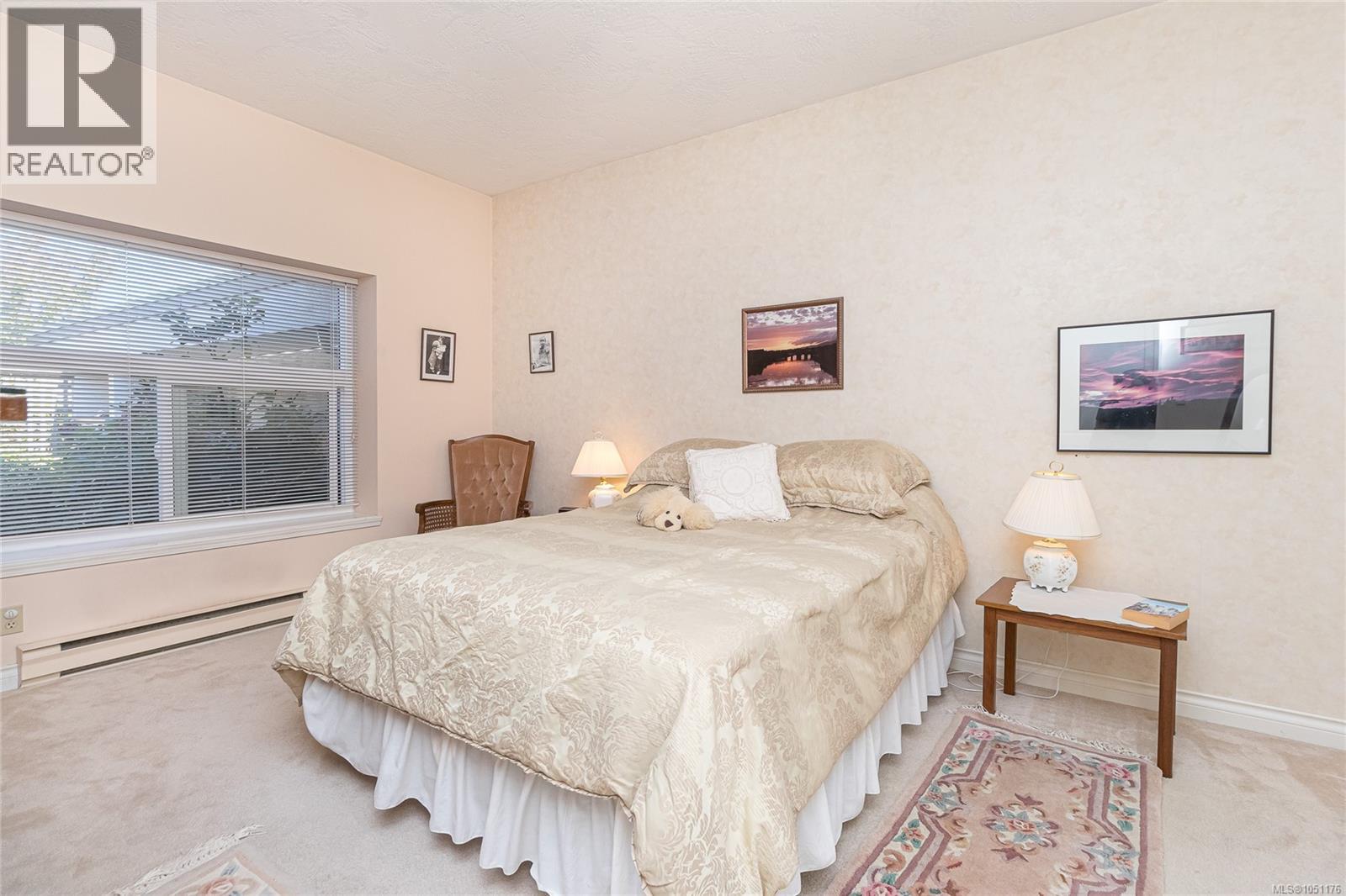 13 4318 Emily Carr Dr Property Photo 18