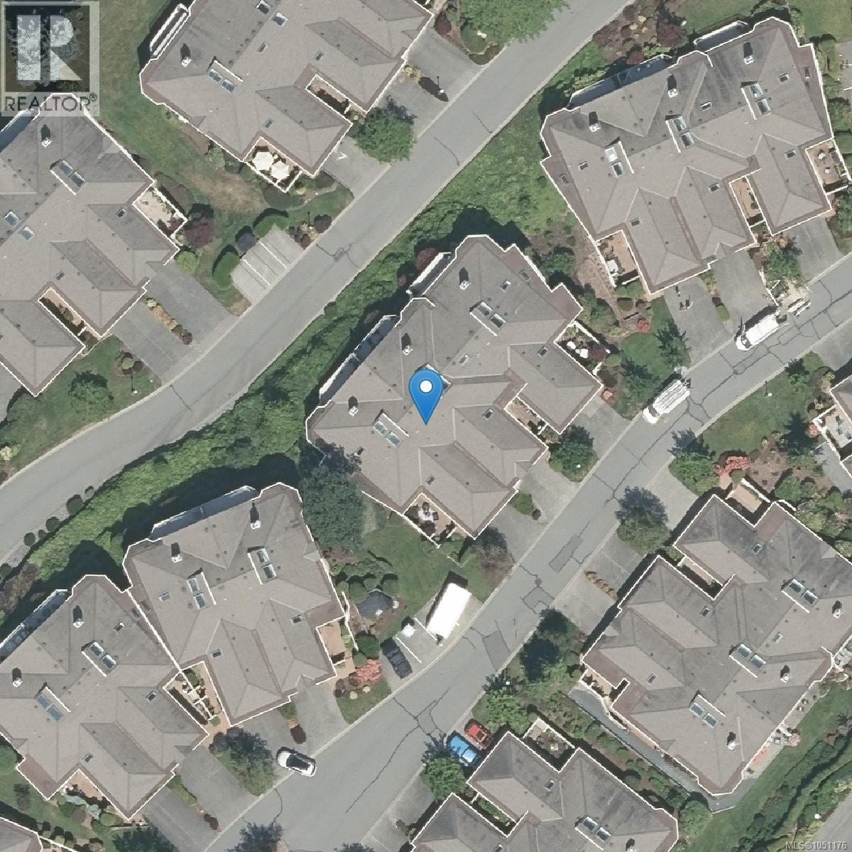 13 4318 Emily Carr Dr Property Photo 28