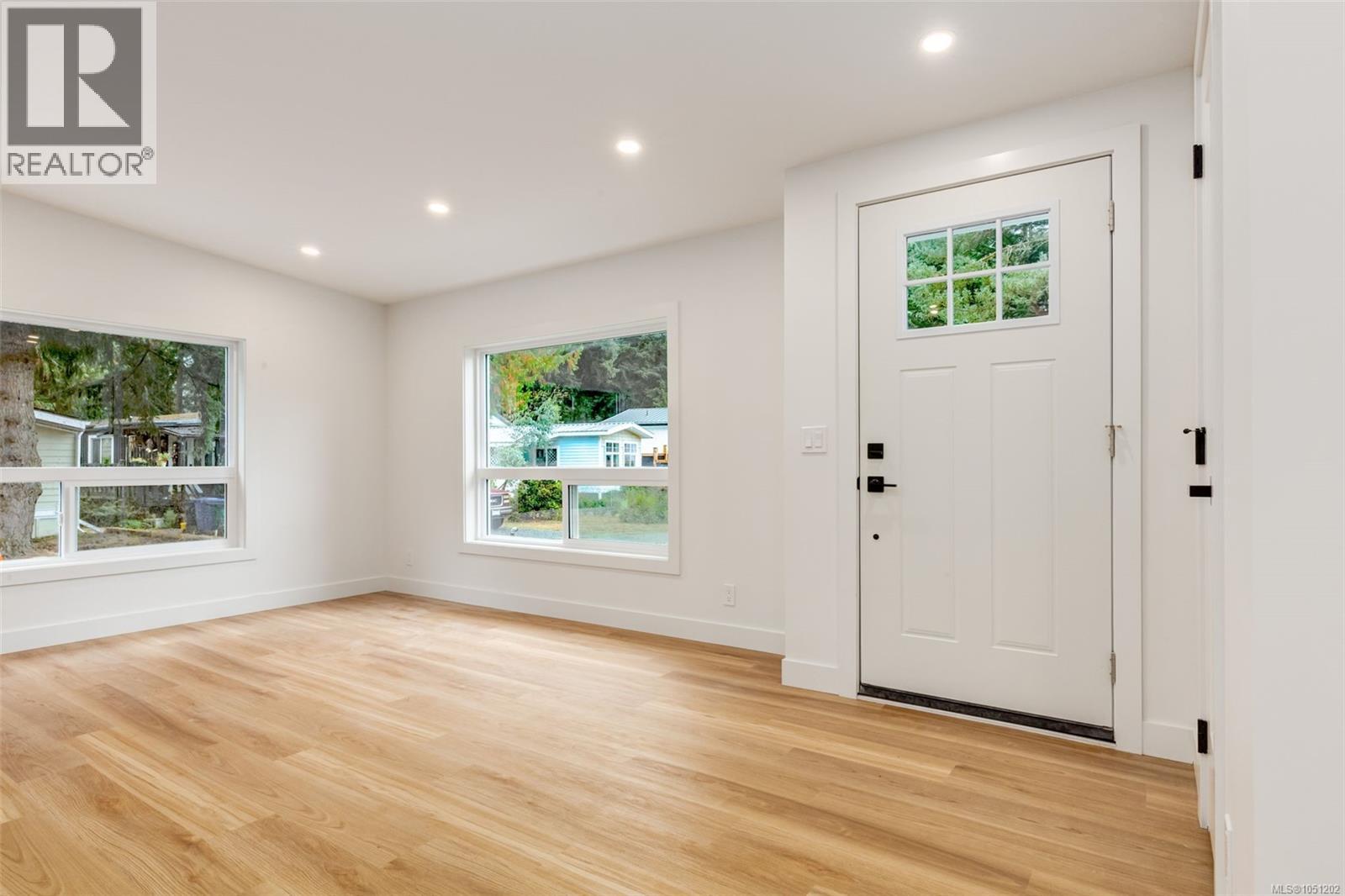 70 2785 Wallbank Rd Property Photo 14