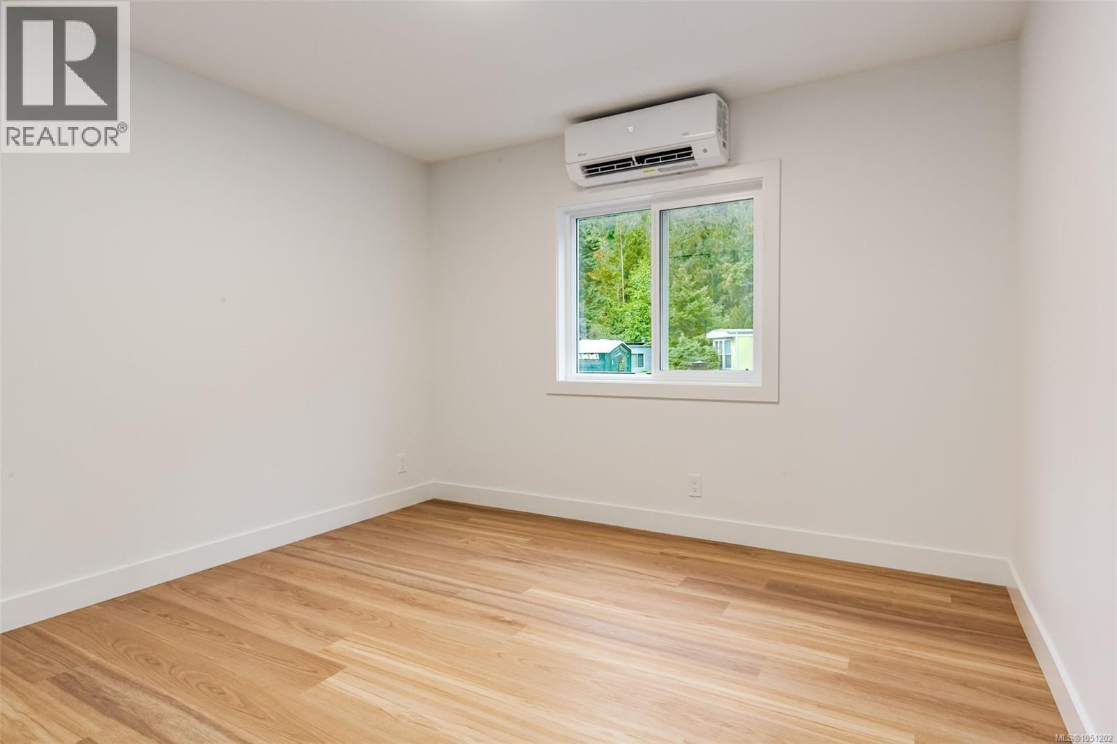 70 2785 Wallbank Rd Property Photo 28