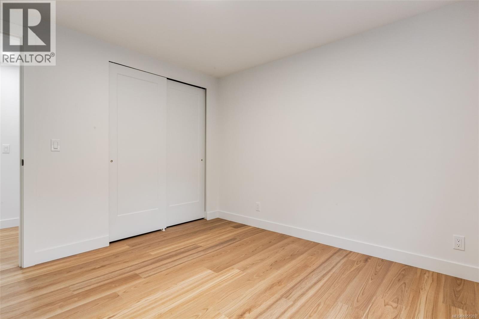70 2785 Wallbank Rd Property Photo 29