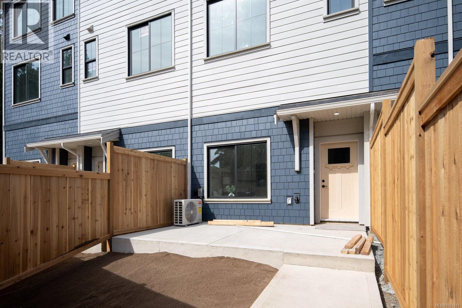 5 3439 Trumpeter St Property Photo 17