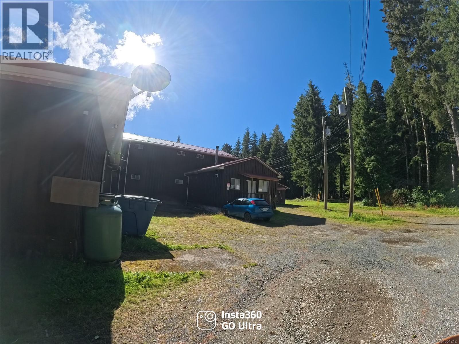 8405 Byng Rd Property Photo 14