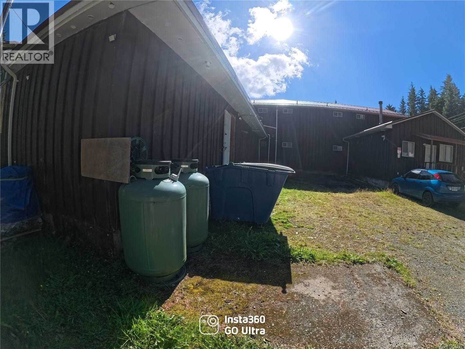 8405 Byng Rd Property Photo 15