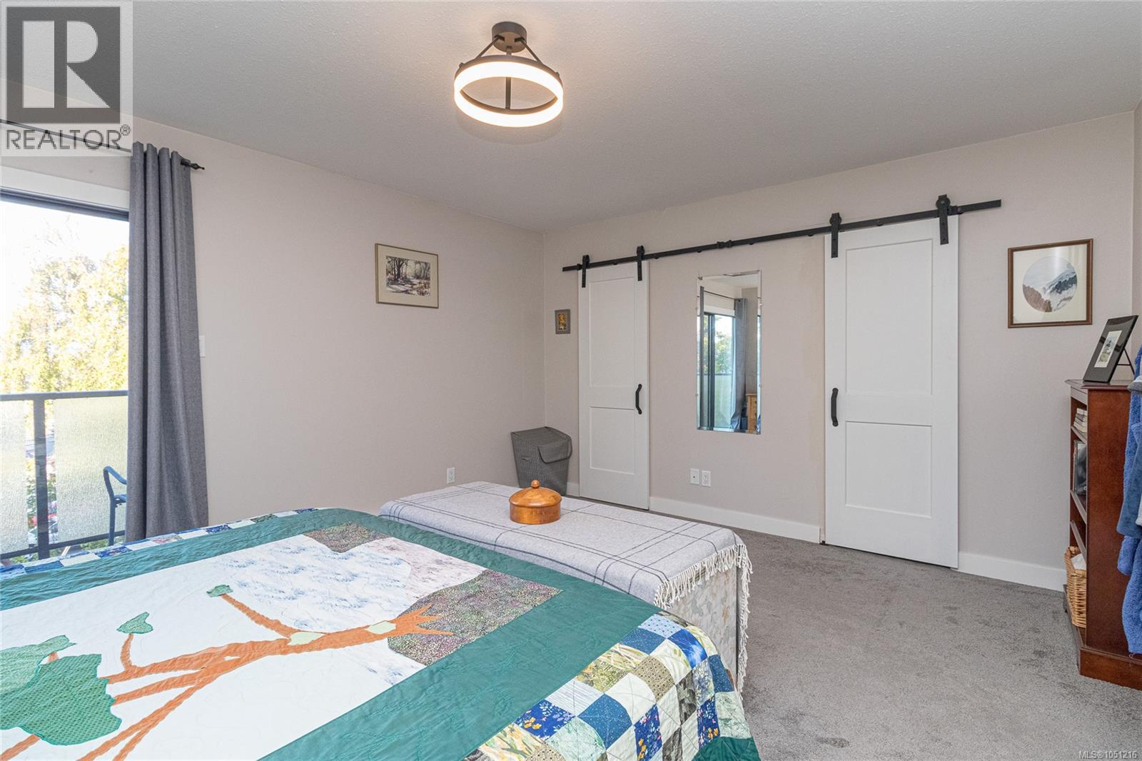 615 Sturdee St Property Photo 19