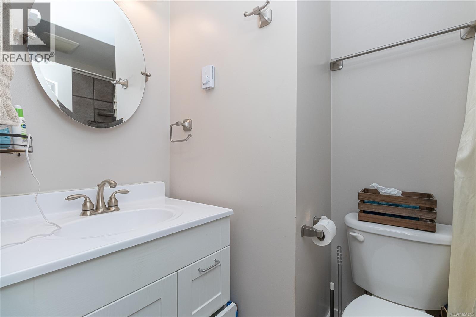 615 Sturdee St Property Photo 24