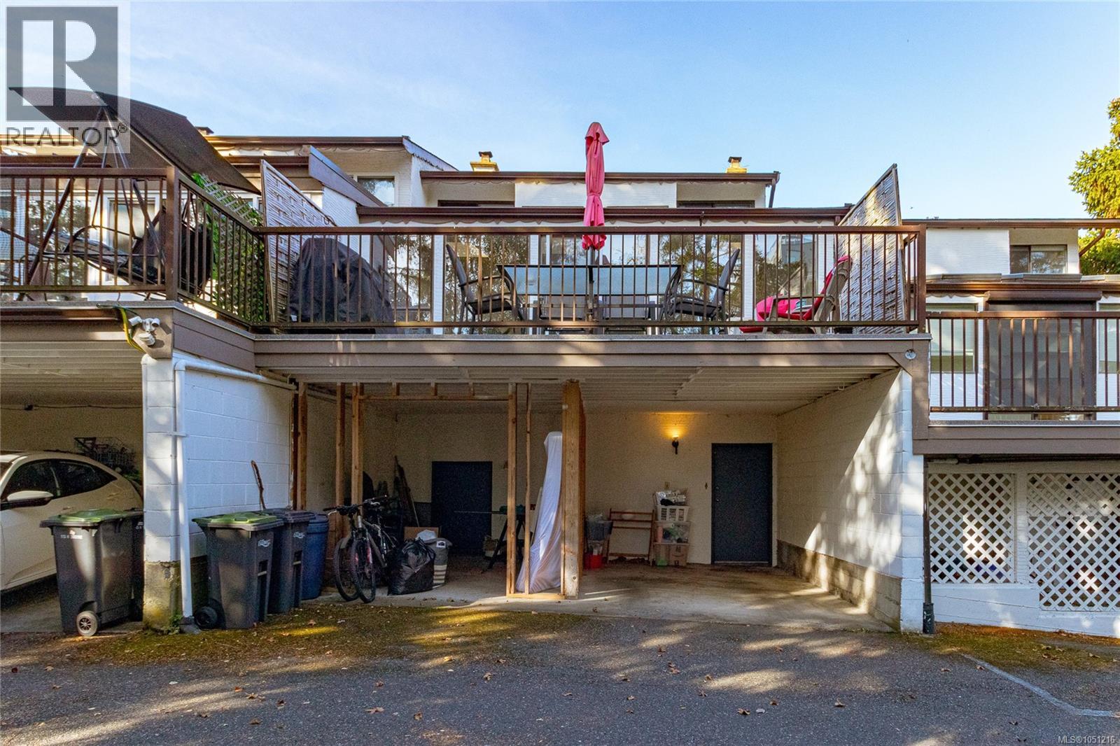 615 Sturdee St Property Photo 33