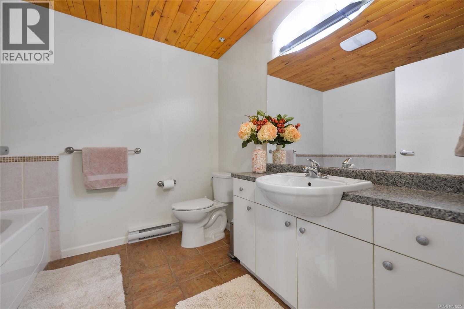 405 829 Goldstream Ave Property Photo 26