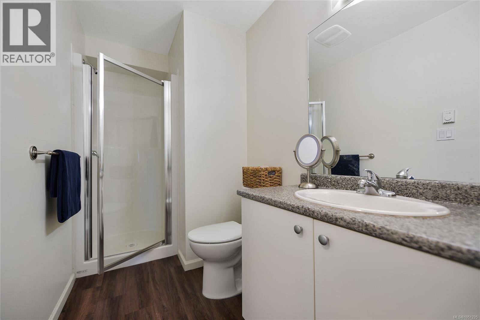 405 829 Goldstream Ave Property Photo 33