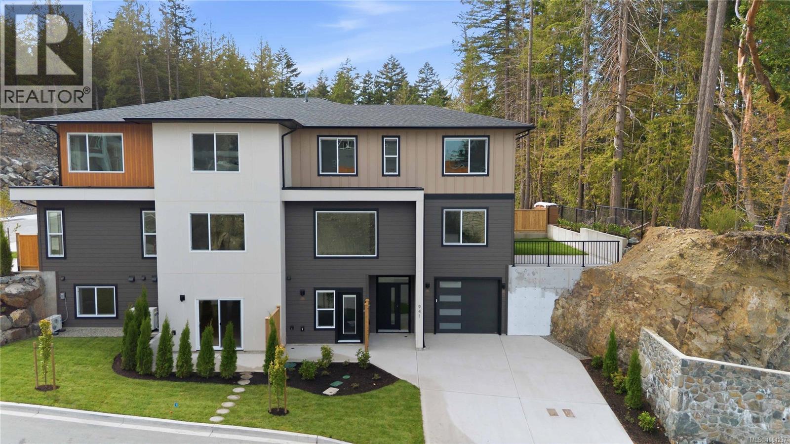 941 Malbec Link Property Photo 1
