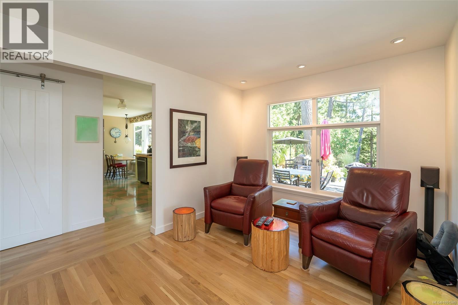 129 Sunset Dr Property Photo 10