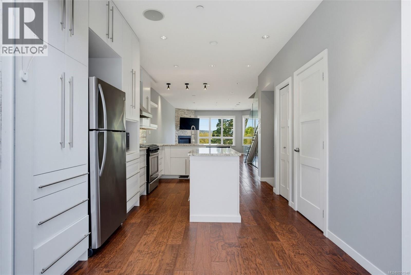 6554 Goodmere Rd Property Photo 40