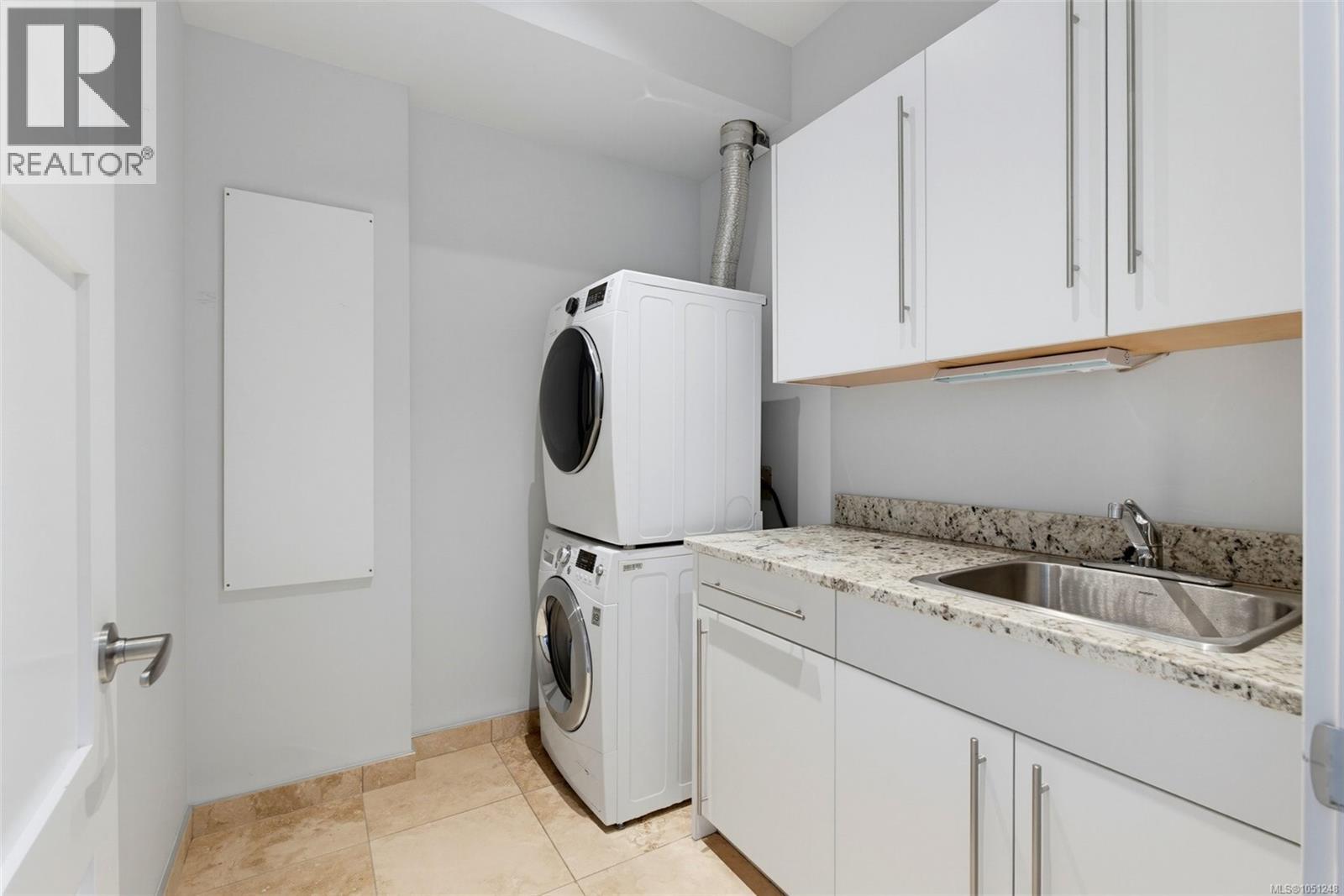 6554 Goodmere Rd Property Photo 48