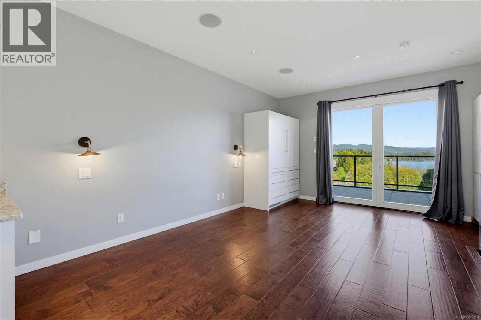 6554 Goodmere Rd Property Photo 54